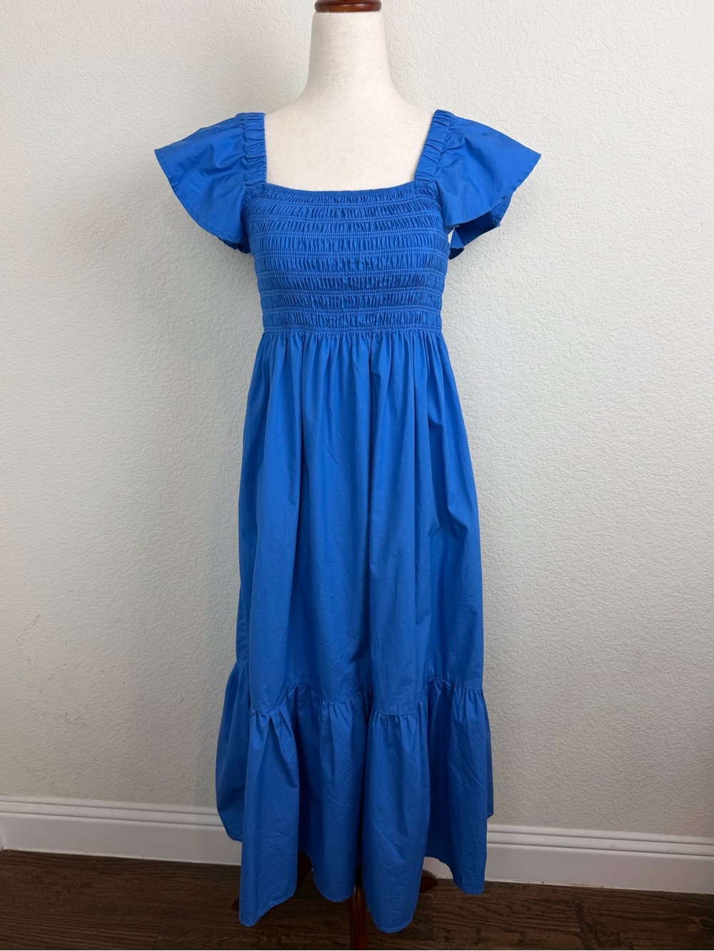 o.p.t. Tuscany Womens Cobalt Blue Smocked Ruffle Midi Dress
Tiered Skirt Small - Picture 4 of 13
